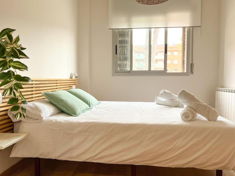 Playa, Piscina, Parking Genial Apartment