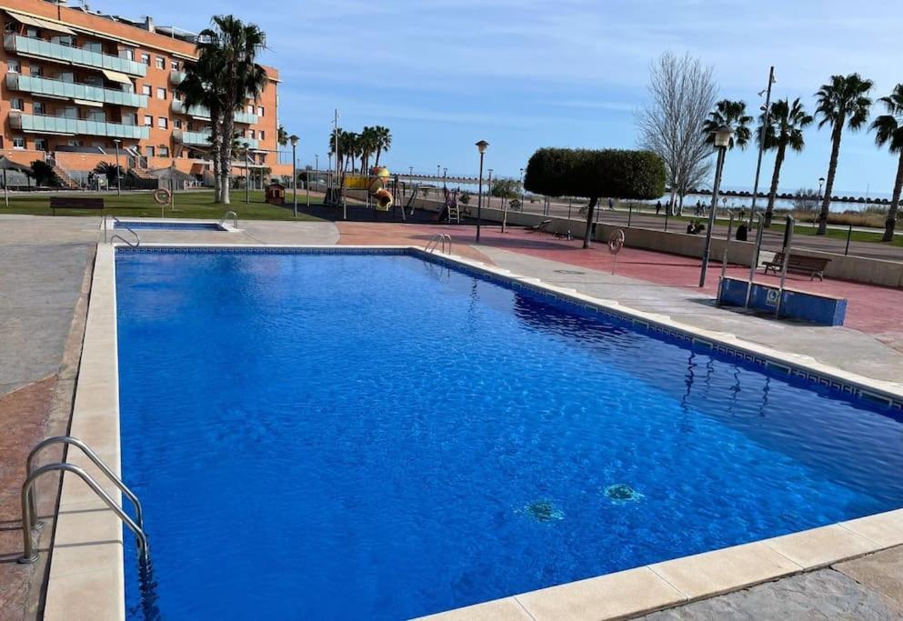 Playa, Piscina, Parking Genial * Cubelles