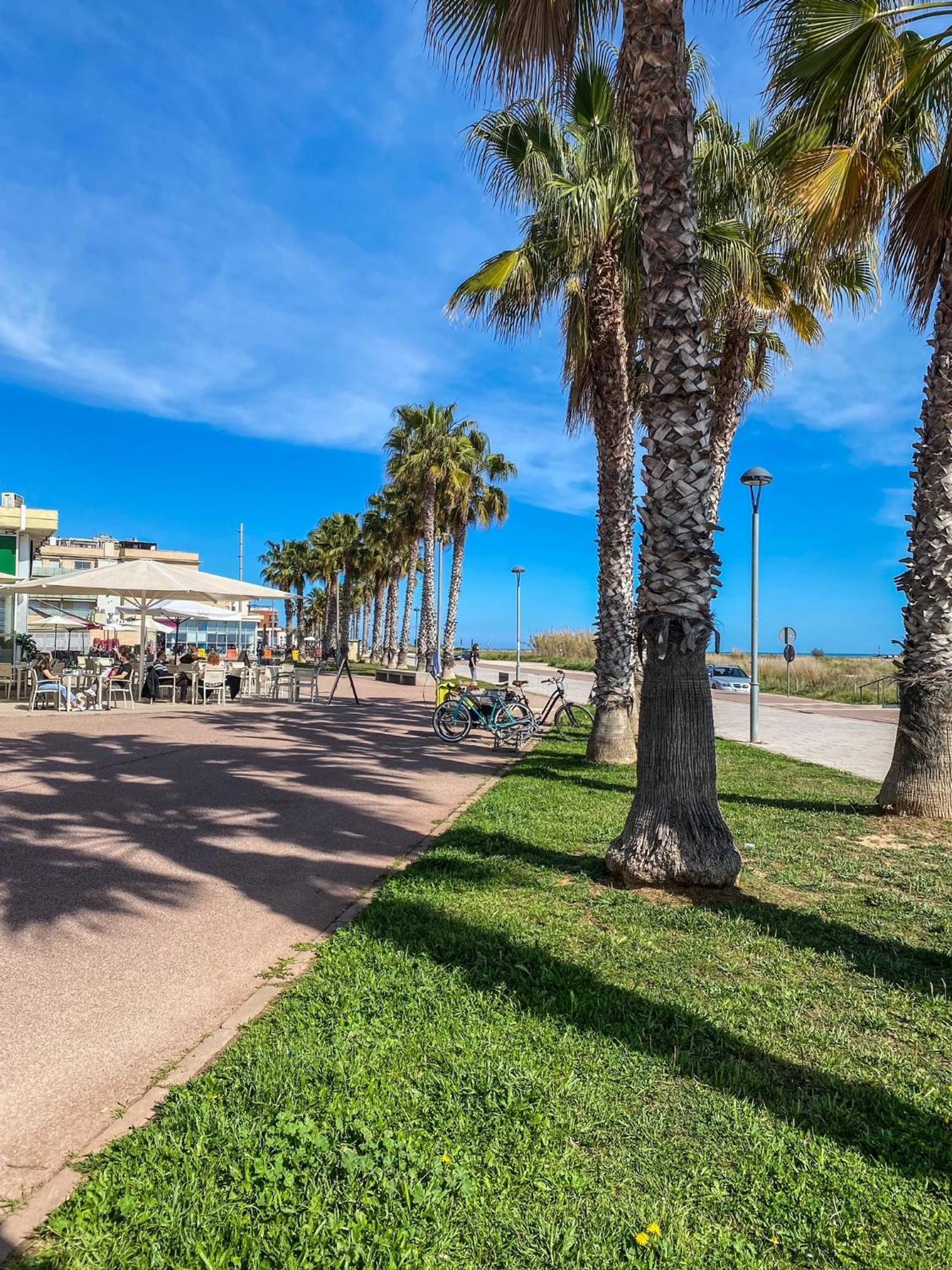 Apartment Playa, Piscina, Parking Genial Cubelles