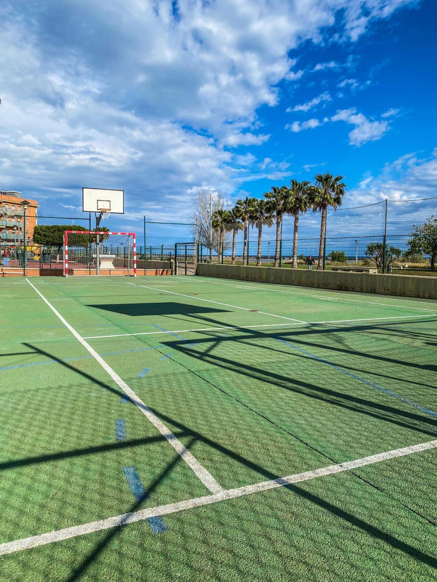 Playa, Piscina, Parking Genial Apartament